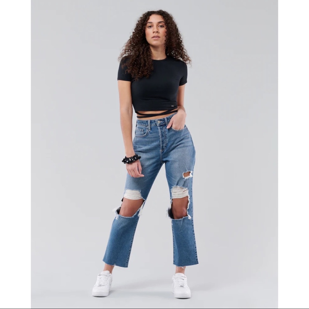 Hollister Curvy Ultra High-Rise Vintage Straight Jeans